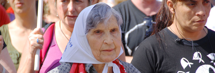 Mothers of the Plaza de Mayo in silent protest